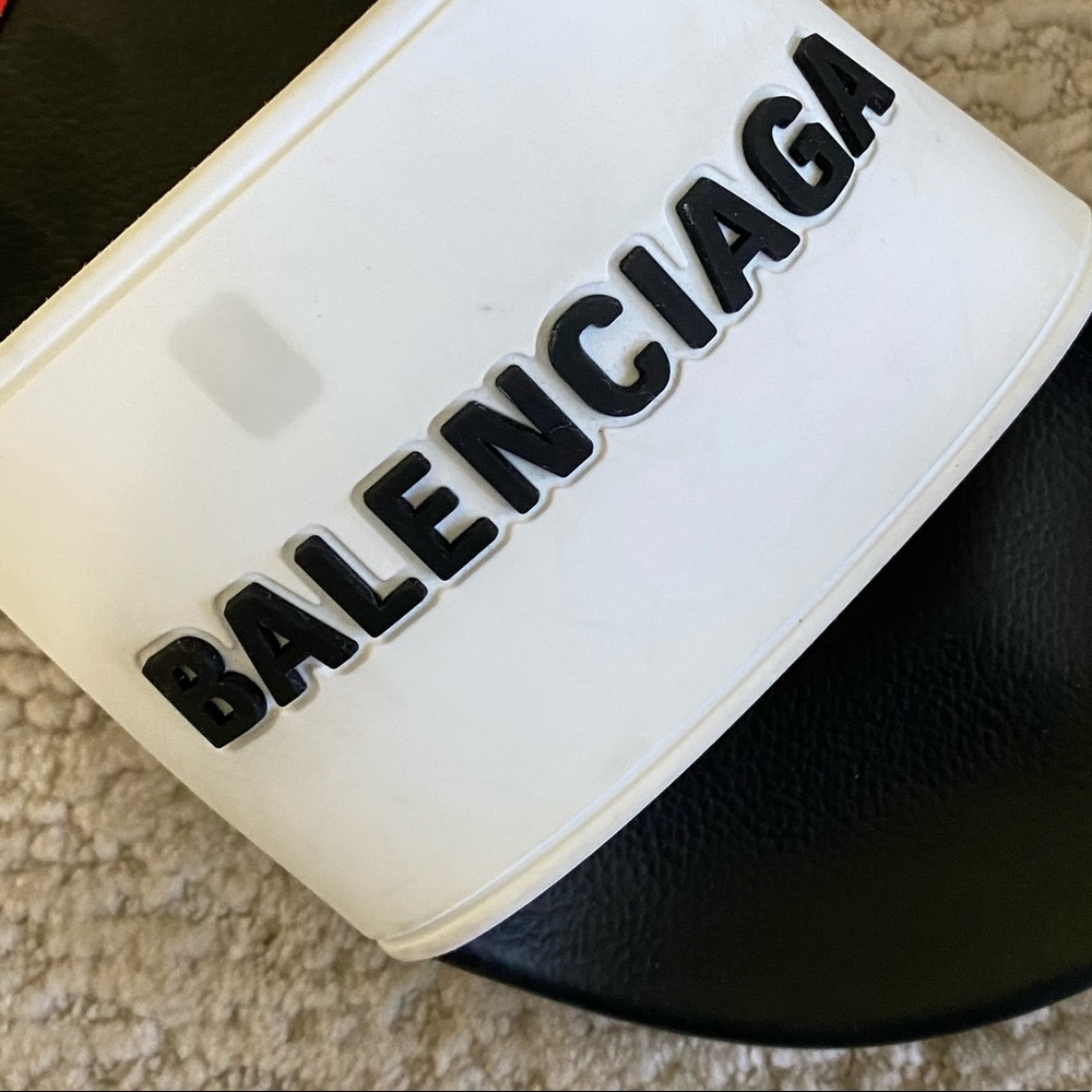 Balenciaga Pool Slides - Picture 3 of 4